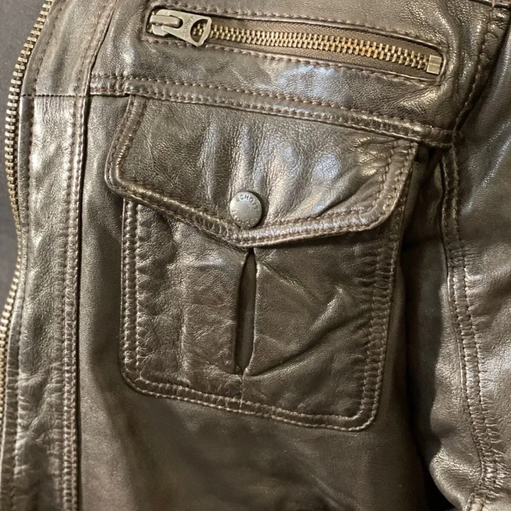Schott nyc leather jacket. Very soft comfortable and stylish - Picture 5 of 9